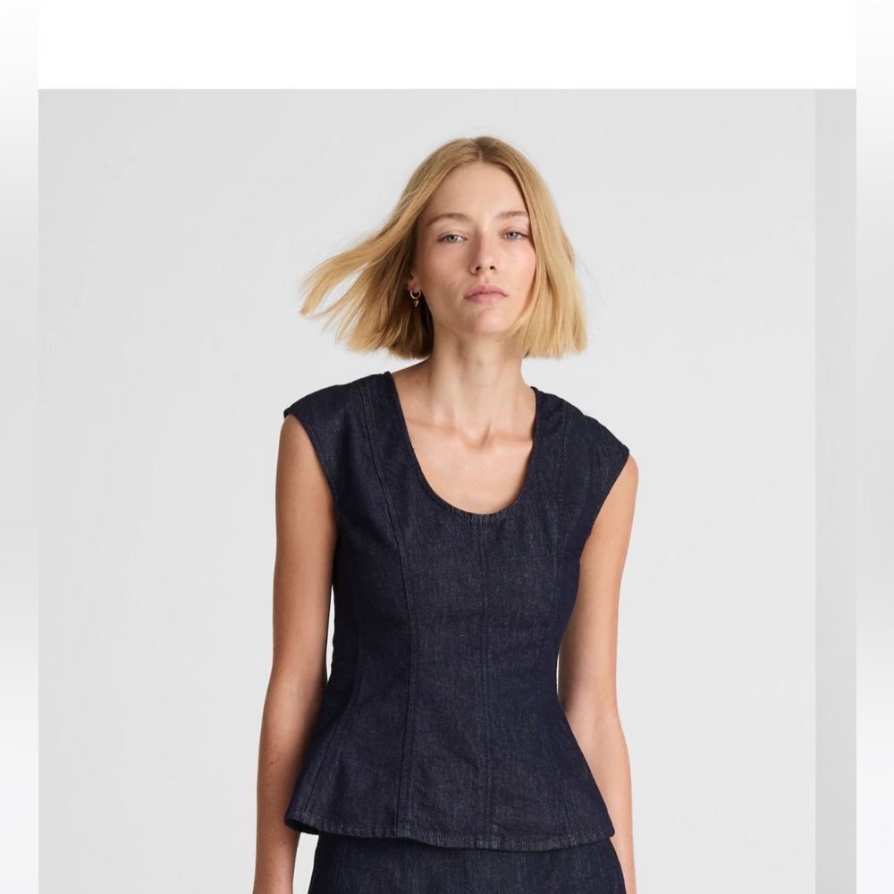 Madewell Denim Seamed Scoopneck Top in Rinse Wash. NWT!